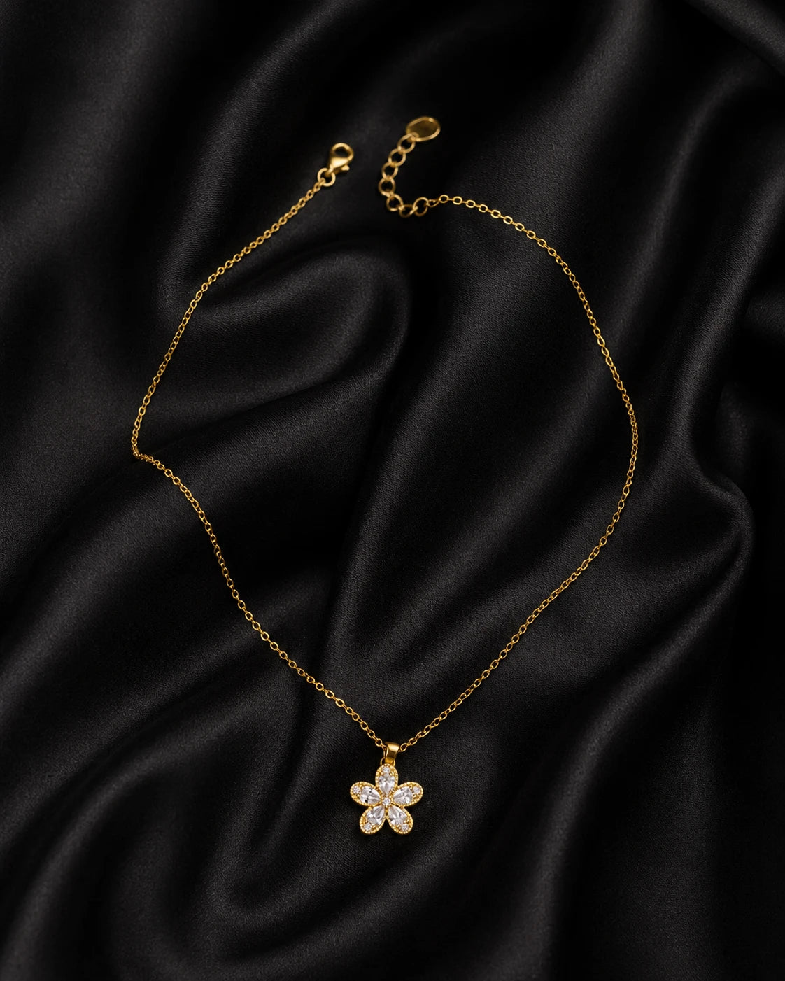 Swannah Crystal Daisy Necklace