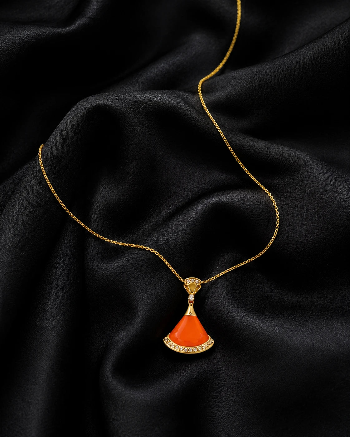 Swannah Sunset Aura Necklace