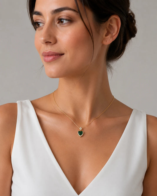 Swannah Emerald Glow Necklace